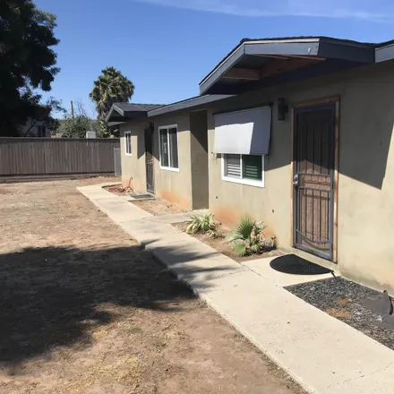 Image 3 - 2730 Myra Street, Lemon Grove, CA 91945, USA - Duplex for sale