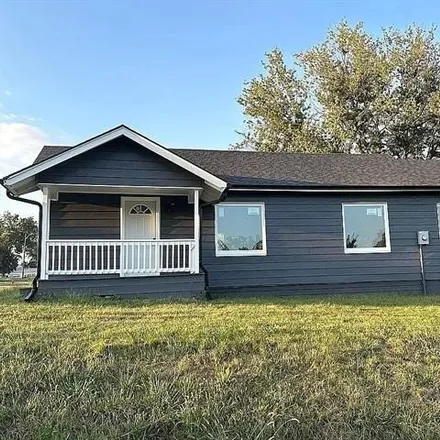 Buy this 2 bed house on West 8th Street in Stanberry, Gentry County