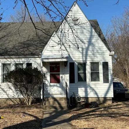 Buy this 3 bed house on 3069 Washington Avenue in Parsons, KS 67357