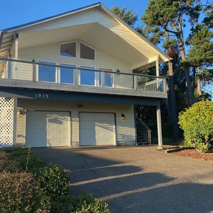 Buy this 3 bed house on 1939 Northwest 51st Street in Lincoln City, OR 97367
