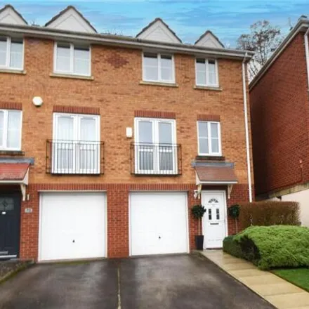 Buy this 3 bed townhouse on Boddens Hill Road in Cheadle, SK4 2DG