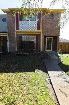 Buy this 3 bed townhouse on 2432 Oxford Place in Terrytown, Jefferson Parish