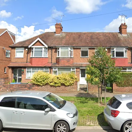 Rent this 3 bed townhouse on Cheylesmore shopping parade in 71 Quinton Road, Coventry