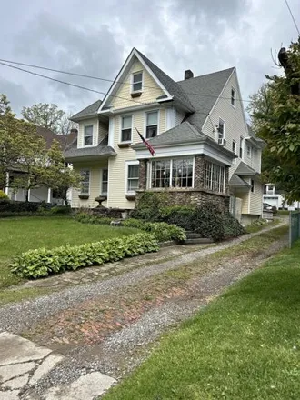 Buy this 3 bed house on 6203 Amboy Road in New York, NY 10309