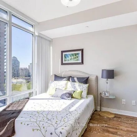Image 2 - Park Lawn Road, Toronto, ON M8V 0J2, Canada - Apartment for rent