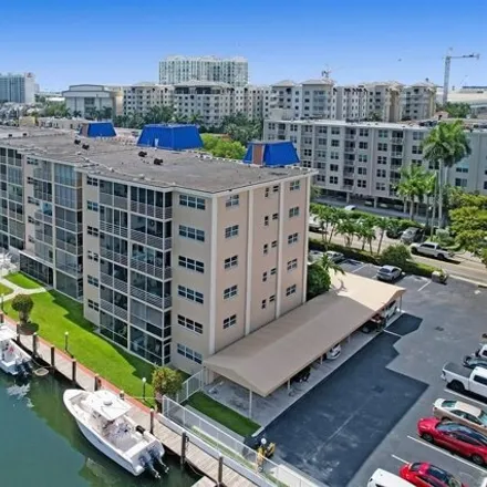 Image 1 - 1659 Southeast 15th Street, Lauderdale Harbors, Fort Lauderdale, FL 33316, USA - Condo for rent