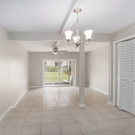 Image 7 - 7600 Abbey Lane, Hillsborough County, FL 33617, USA - Condo for rent