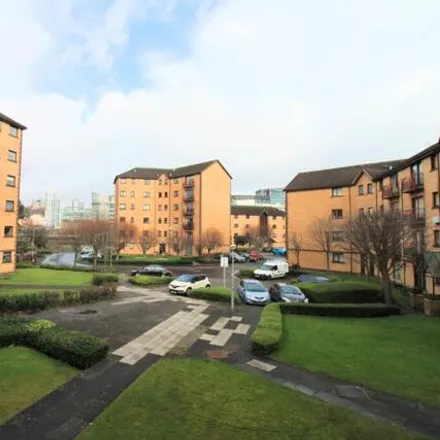 Rent this 3 bed apartment on Riverview Gardens in Glasgow, G5 8EG