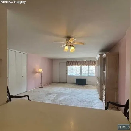 Image 4 - unnamed road, Edgewater, Bergen County, NJ 07024, USA - Condo for sale