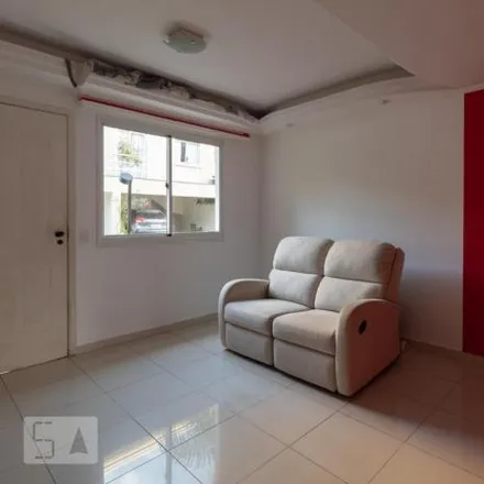 Rent this 2 bed house on Rua Vitorino Alves Moitinho in Rio Pequeno, São Paulo - SP