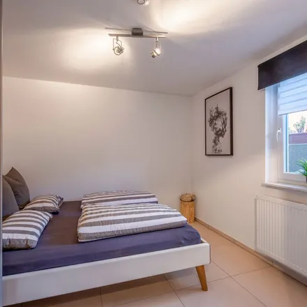 Rent this 2 bed apartment on Bensheimer Weg 18 in 64625 Schwanheim, Germany