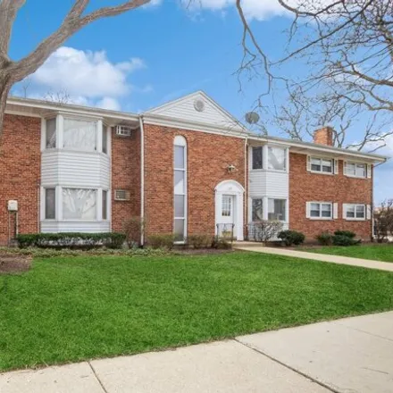 Buy this 1 bed condo on 527 W Eastman St Apt 2d in Arlington Heights, Illinois