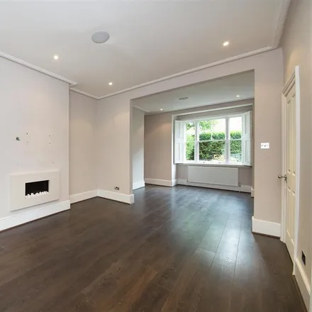 Rent this 4 bed townhouse on Emmanuel Church of England Primary School in Mill Lane, London