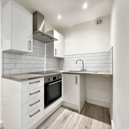 Image 7 - Bridge Street, West End, NP11 4SE, United Kingdom - Apartment for rent