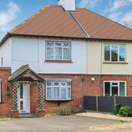 Buy this 4 bed duplex on Avro Road in Southend-on-Sea, SS2 6UX