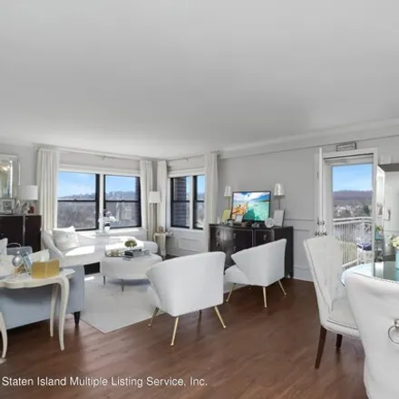 Image 9 - 1100 Clove Road, New York, NY 10301, USA - Apartment for sale