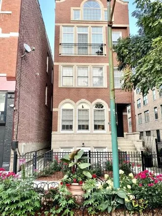 Buy this 4 bed condo on 541 North Noble Street in Chicago, IL 60642