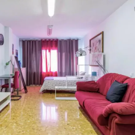 Rent this studio apartment on Edificio Apolo in Carrer de Sagasta, 46002 Valencia