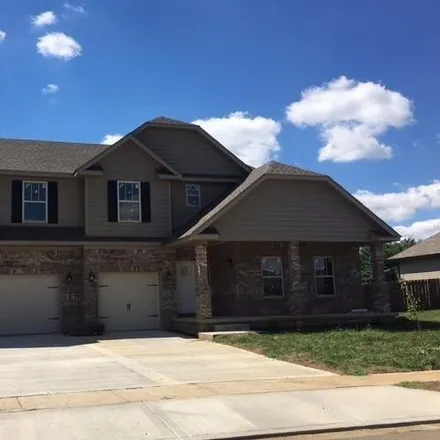 Rent this 5 bed house on 510 Will Parkway in Versailles, KY 40383
