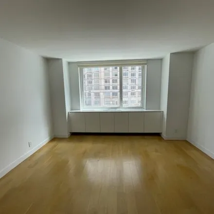 Image 5 - 301 W 53rd St Apt 8i, New York, 10019 - Condo for rent