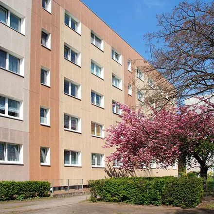 Rent this 3 bed apartment on Am Malzmühlenfeld 35 in 39218 Schönebeck (Elbe), Germany