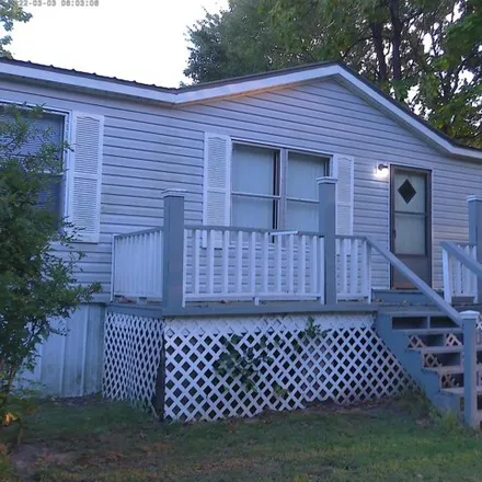Buy this studio apartment on 1579 Morgan Road in Dover, Pope County