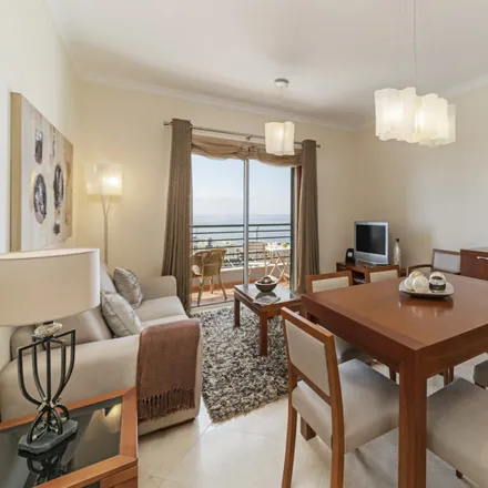 Rent this 2 bed apartment on Hoyo hoyo in Rua do Vale D'Ajuda 35, 9000-166 Funchal
