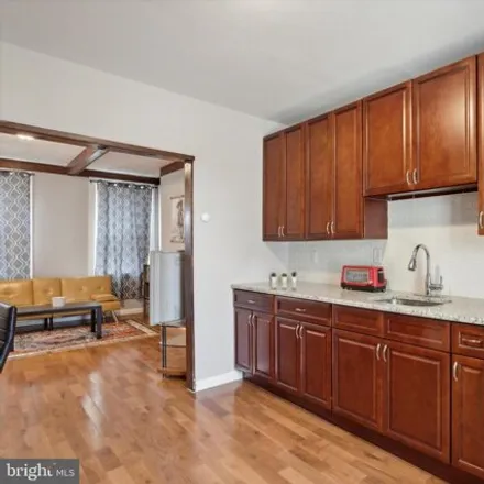 Image 3 - 1338 South Hollywood Street, Philadelphia, PA 19146, USA - House for sale