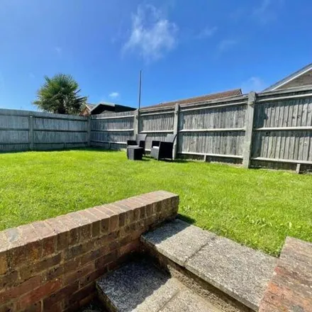 Image 2 - Dorothy Avenue North, Peacehaven, BN10 8DB, United Kingdom - House for sale