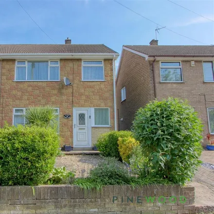 Rent this 3 bed duplex on Mitchell Street in Clowne, S43 4SH