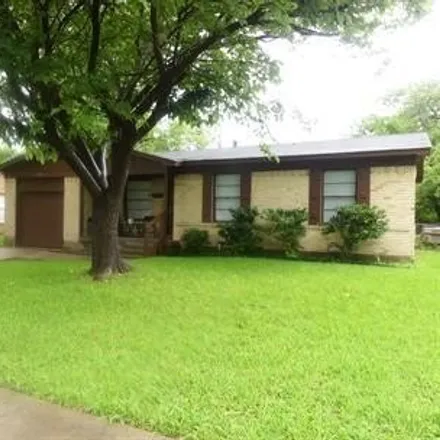 Rent this 3 bed house on 1505 Valley View Street in Mesquite, TX 75149