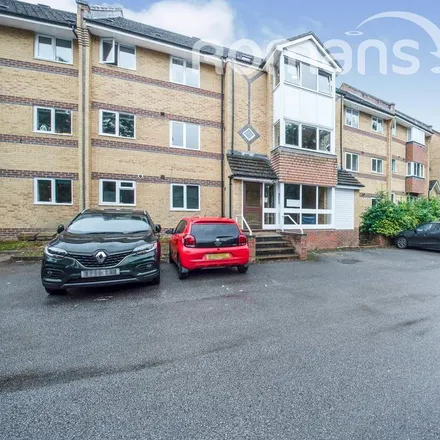 Rent this 2 bed apartment on Wheeler Court in Reading, RG31 6JB