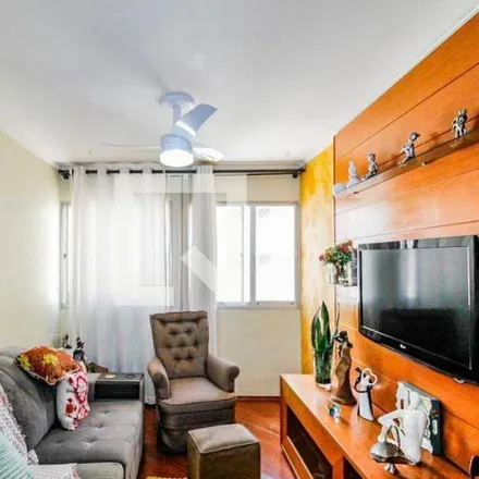 Buy this 2 bed apartment on Rua Ricardo Lunardelli in Santo Amaro, São Paulo - SP