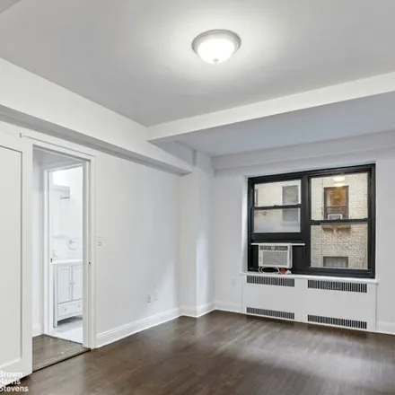 Rent this 1 bed condo on 150 East 89th Street in New York, NY 10128