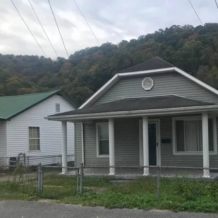 Image 1 - 237 Parkway Drive, West Williamson, Williamson, WV 25661, USA - House for sale