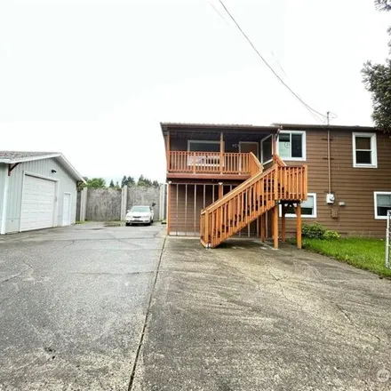 Buy this 2 bed house on 14517 Macadam Road South in Tukwila, WA 98168