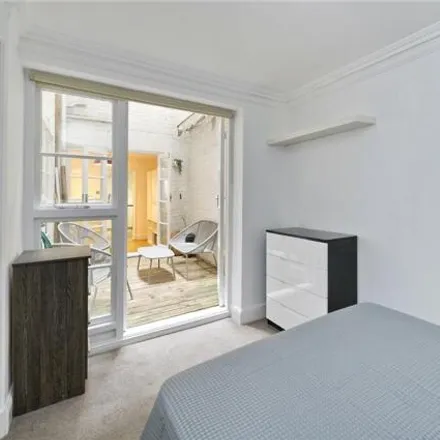 Image 8 - 25 Inverness Terrace, London, W2 3HU, United Kingdom - Room for rent