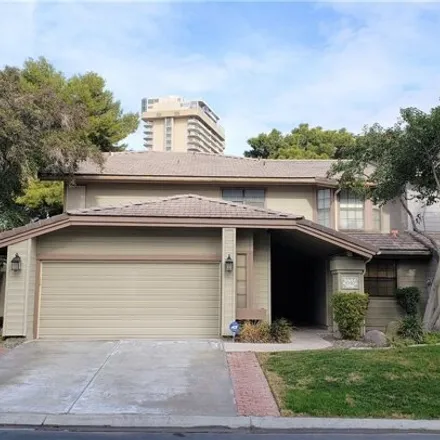 Buy this 3 bed house on Las Vegas Country Club in LVCC Loop, Winchester