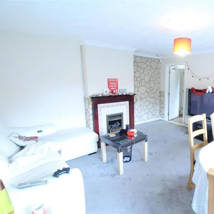 Rent this 7 bed house on 7 Ingham Grove in Nottingham, NG7 2LQ