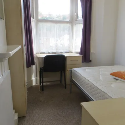 Image 6 - 89 Bonhay Road, Exeter, EX4 4BP, United Kingdom - Apartment for rent