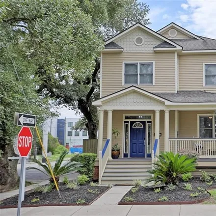 Buy this 3 bed house on 547 East Bolton Street in Savannah, GA 31401