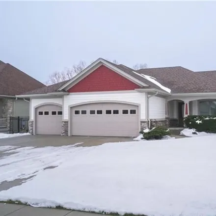 Buy this 5 bed house on 502 Stonegate Court Southwest in Altoona, IA 50009