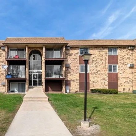 Buy this 1 bed condo on 730 Hill Drive in Hoffman Estates, Schaumburg Township