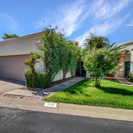 Buy this 2 bed townhouse on 717 East Corte Oro in Phoenix, AZ 85020