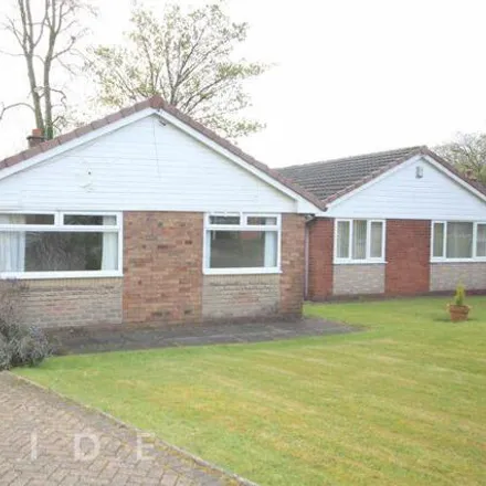 Buy this 3 bed house on Lawnswood in Castleton, OL11 3HB