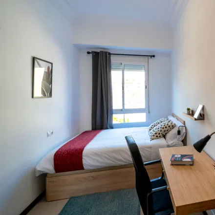 Rent this 1 bed room on Carrer del Doctor Josep Juan Dòmine in 11, 46011 Valencia