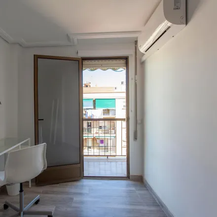 Image 4 - Oficina de Correos, Carrer del Poeta Mas i Ros, 20, 46021 Valencia, Spain - Room for rent