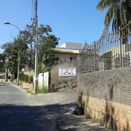 Buy this studio house on Rua Victor Diniz Moreira in Sede, Contagem - MG