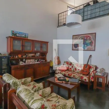 Buy this 4 bed house on Rua Professora Altomira Franchi Bernardi in Cecap, Jundiaí - SP