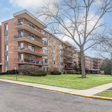 Buy this 2 bed condo on unnamed road in Prospect Heights, Wheeling Township